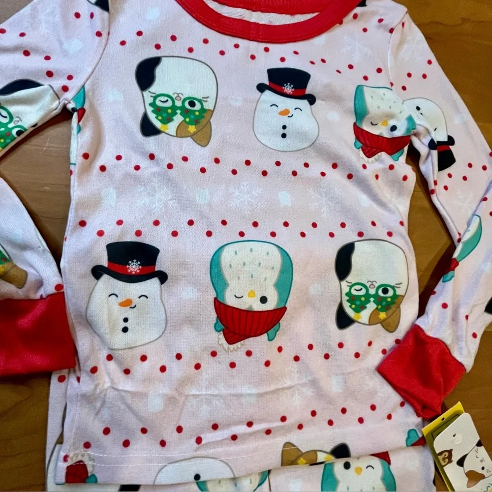Girl’s Two-Piece Squishmallow Holiday Pajamas, Pink with Red Trim Size 6 - Picture 3 of 11
